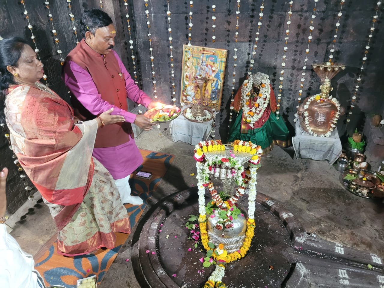 _विदर्भाची काशी – श्री क्षेत्र मार्कंडादेव येथे महाशिवरात्री निमित्त मा.खा.अशोकजी नेते यांनी सपत्नीसह महापूजेचा मान