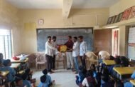जिल्हा परिषद उच्च प्राथमिक शाळा कोळशी खुर्द येथे स्कूल बॅग वाटप विद्यार्थ्यांना धनराज दादा यांच्या वाढदिवसानिमित्त