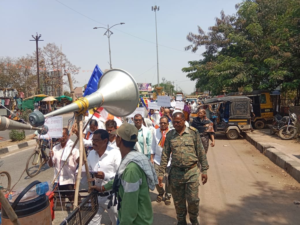 बौद्धगया महाबोधी मुक्ती आंदोलन बाबत भव्य रॉली धडकली
