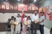 ⛔शैक्षणिक दत्तक विद्यार्थ्यांना शालेय साहित्य व गणवेश वितरणाचा उपक्रम -गरजू विद्यार्थ्यांना शिक्षणाची नवी उमेद