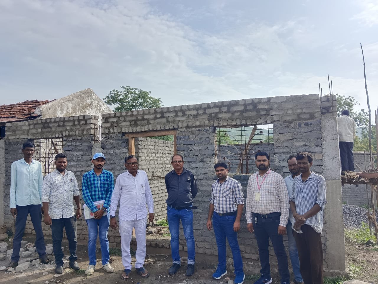 ⭐आबिद अली यांच्या पाठपुराव्याने कोलामाच्या घराचे बांधकाम सुरु