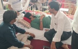 बच्चु कडू च्याअन्नत्याग आंदोलनास भंडारा- जिल्हाध्यक्ष रविभाऊ मने यांनी घेतली भेट