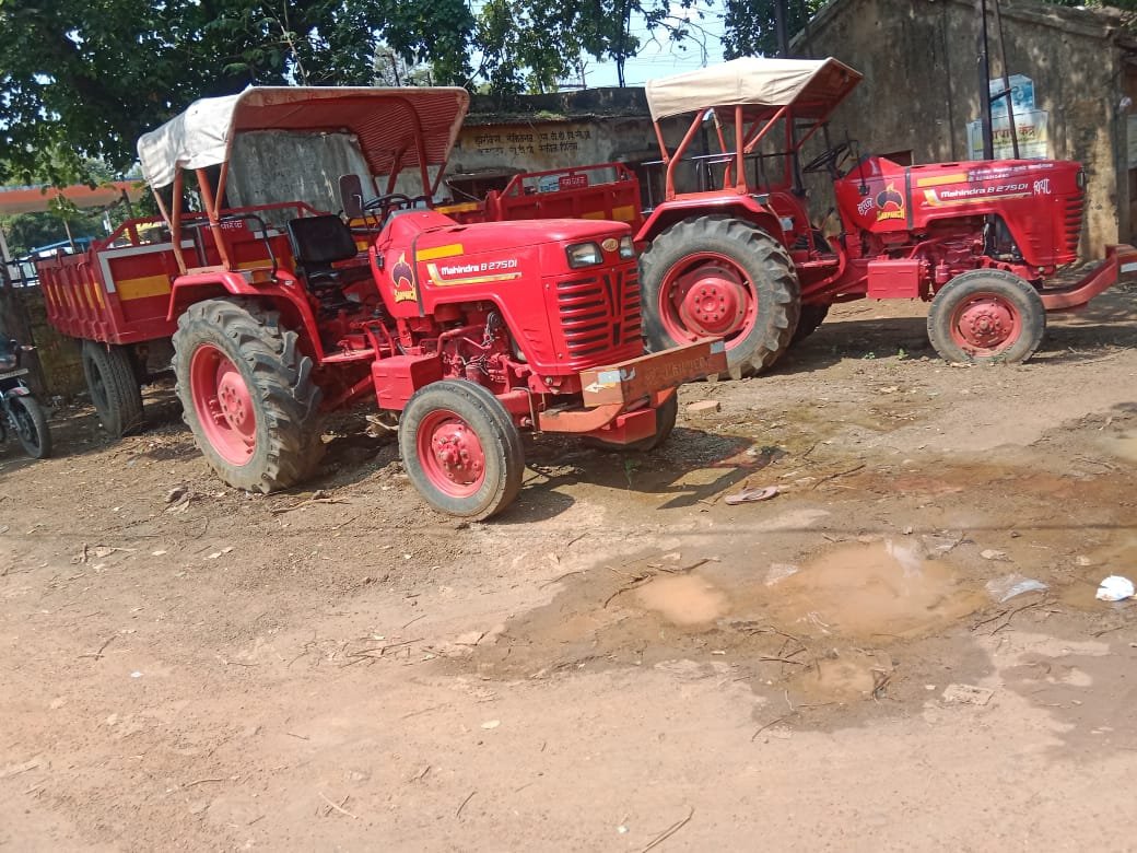 🚨गडचिरोली तहसिलदाराने जप्त केलेल्या ट्रका - ट्रॅक्टर धुळखात⛔शेतकऱ्यांचे करोडोचे नुकसान