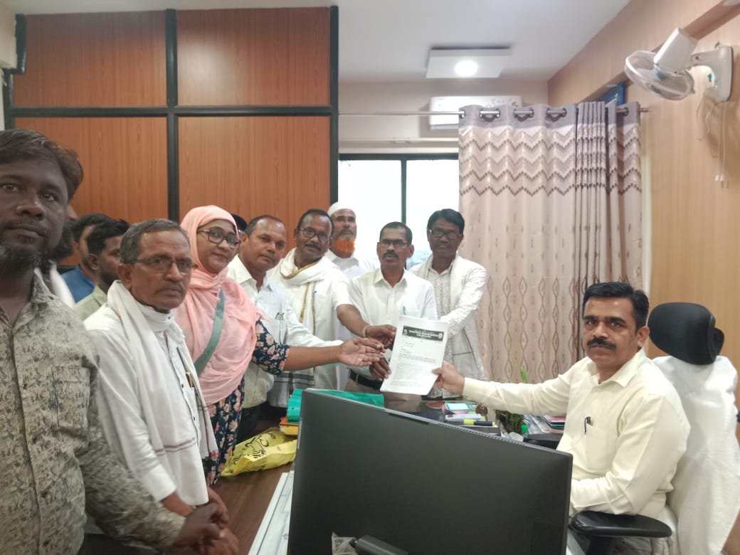💥निरपराध मुसलमानांची सामुहिक हत्या व मस्जिद पाळणाऱ्यावर गुन्हे दाखल करा